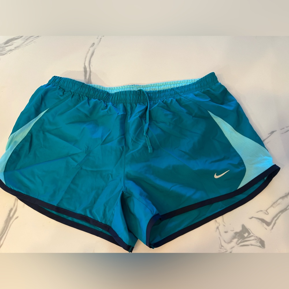 Nike women’s shorts